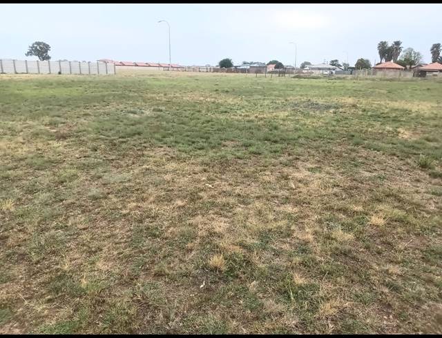 1,144M² VACANT LAND FOR SALE IN RIVERSDALE